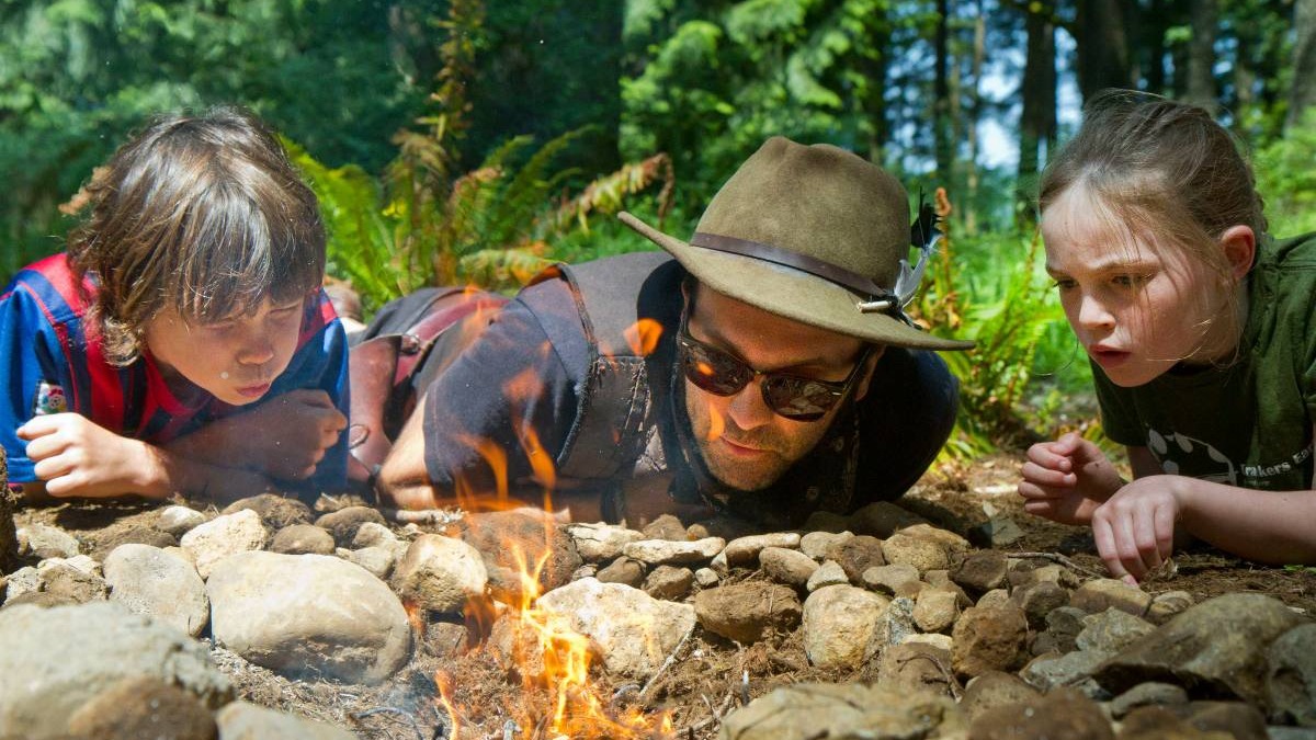 Trackers teaching real wilderness skills